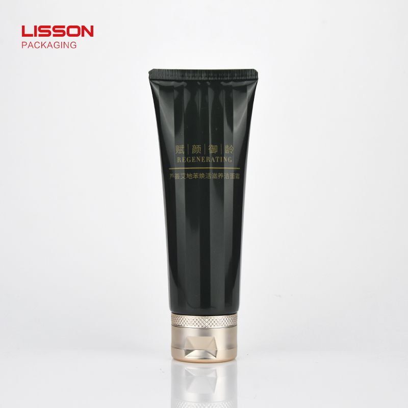 Muestra gratis de tubo de limpiador facial biodegradable Lisson para crema