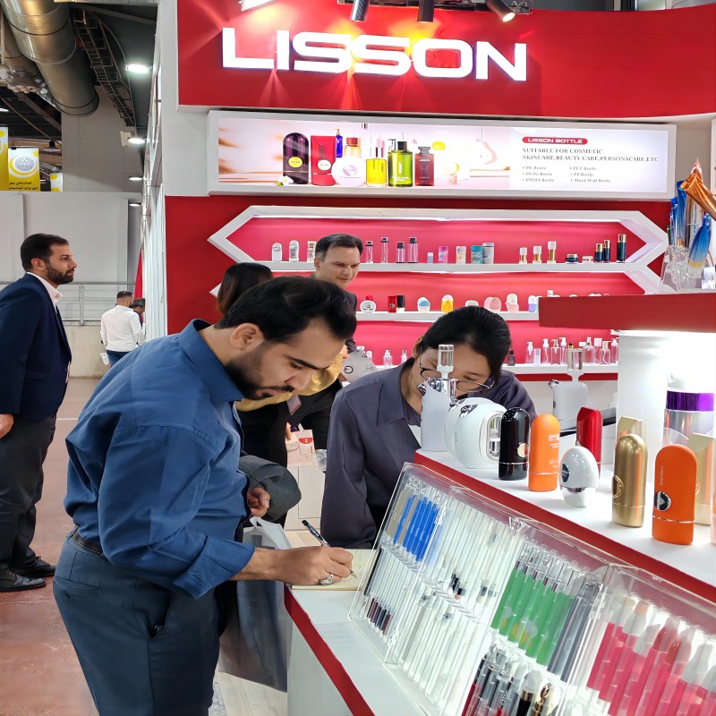 Exposición de limpieza de belleza de Lisson Packaging Irán